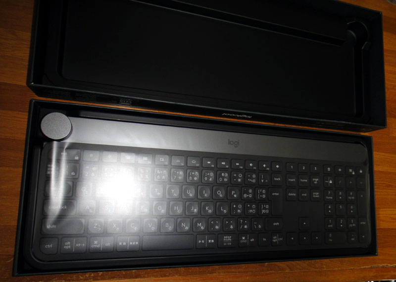 ロジクール(Logicool) CRAFTキーボード KX1000s｜外箱を開けた瞬間、上品な高級感を感じるハイエンドキーボード
